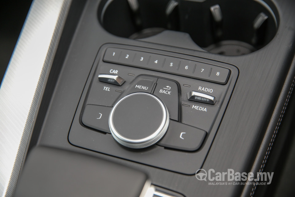Audi A4 B9 (2016) Interior