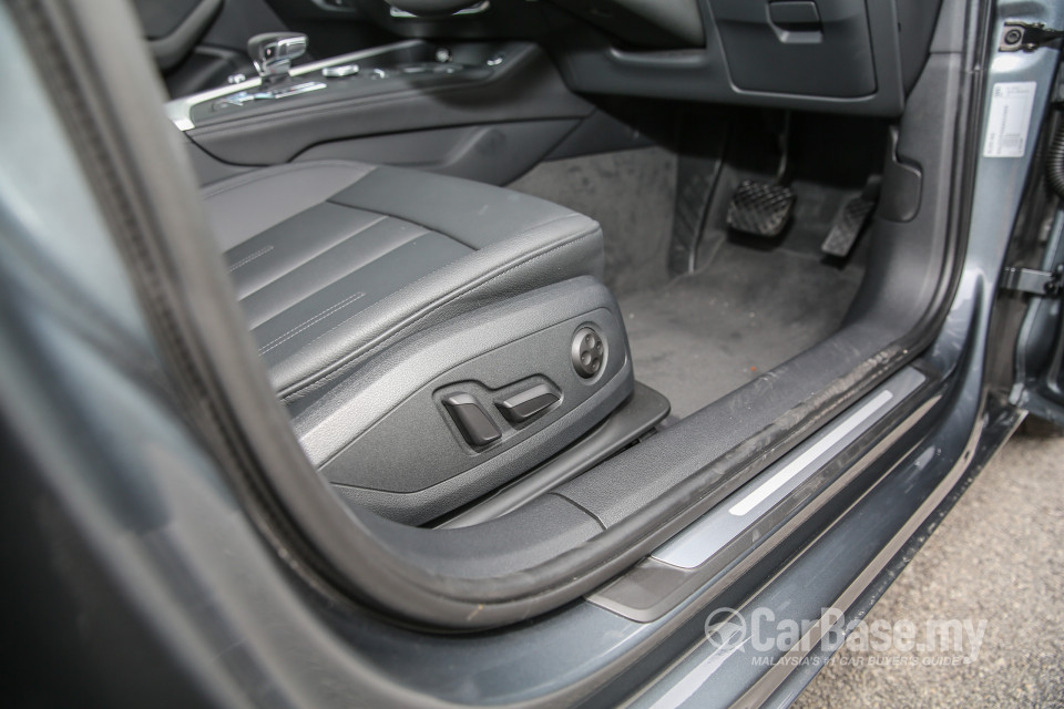 Audi A4 B9 (2016) Interior