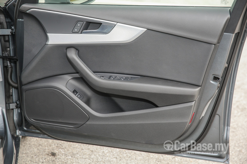 Audi A4 B9 (2016) Interior