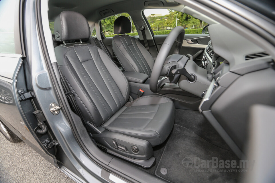 Mercedes-Benz SLC R172 Facelift (2016) Interior