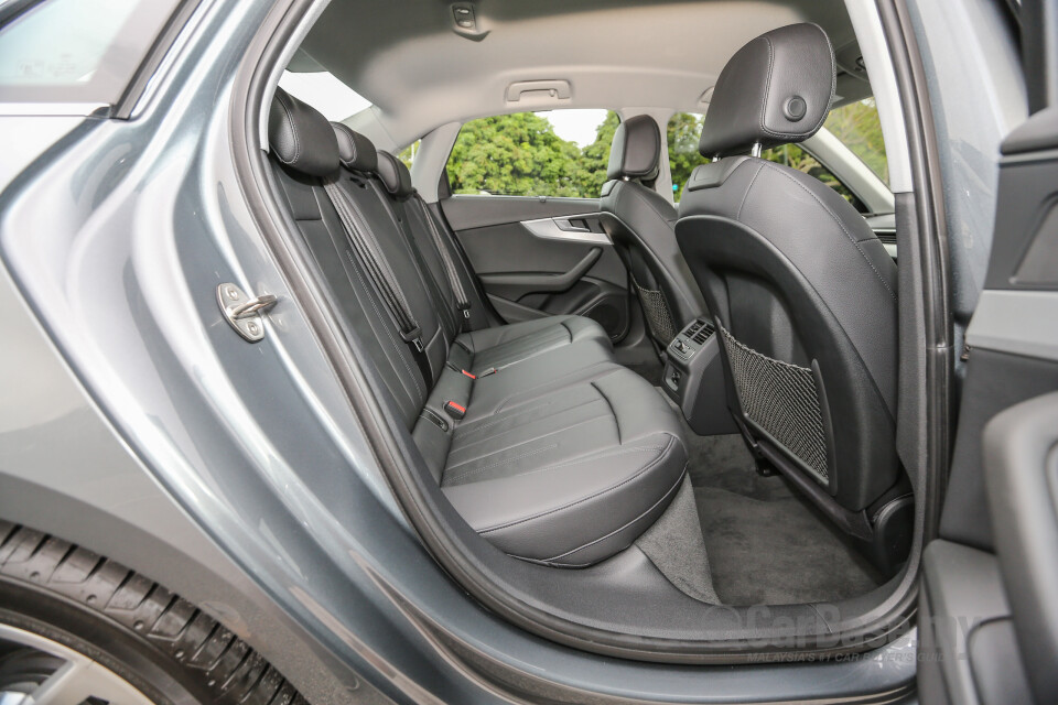 Perodua Aruz D38L (2019) Interior