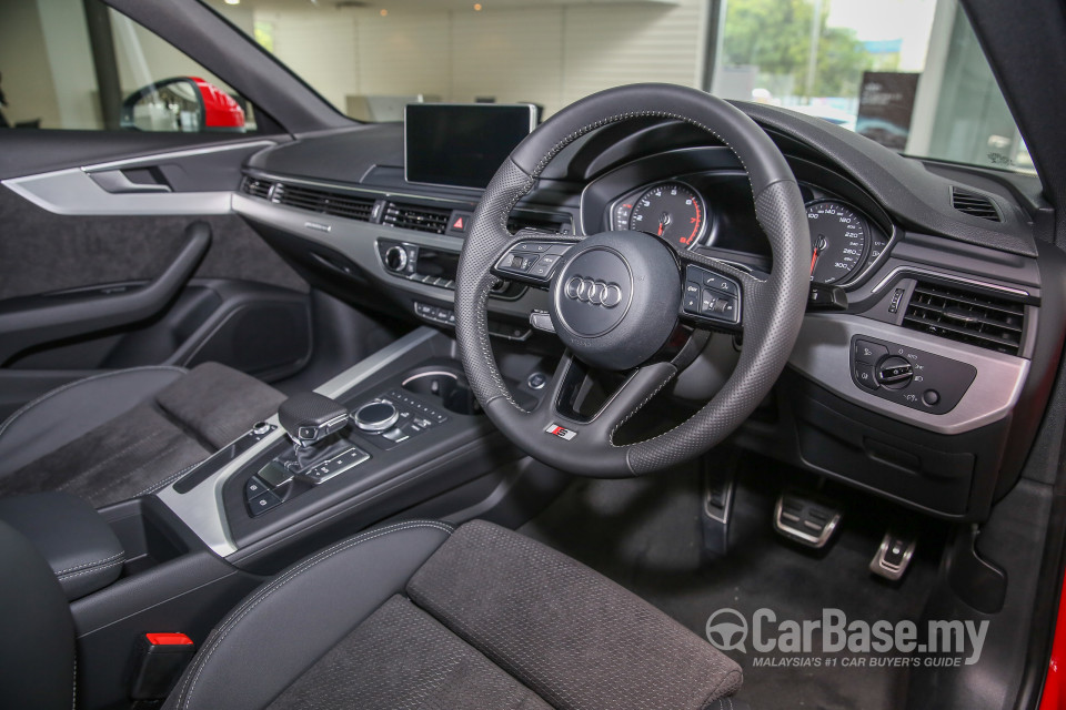 Audi A4 B9 (2016) Interior