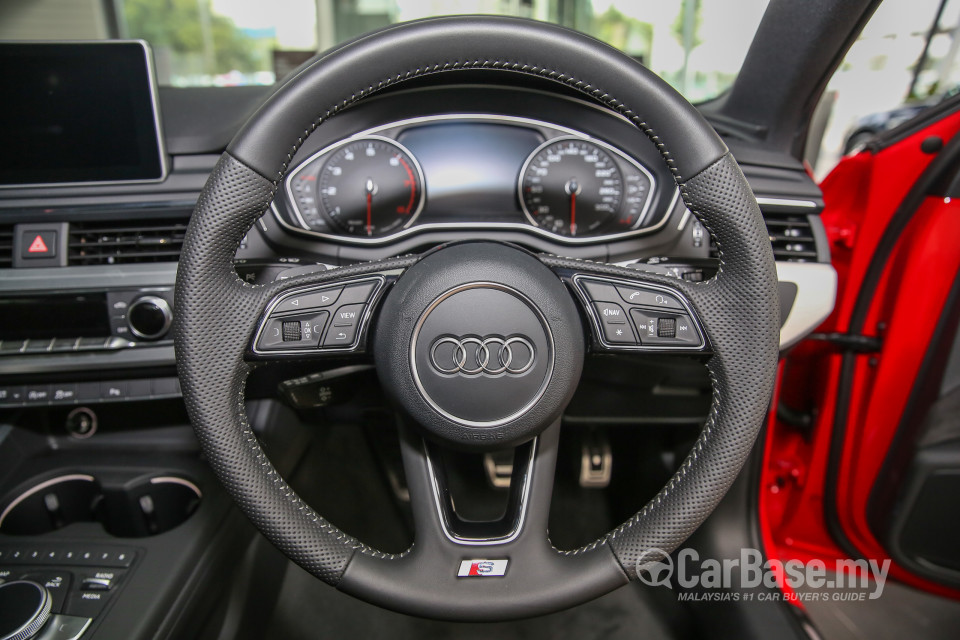 Audi A4 B9 (2016) Interior