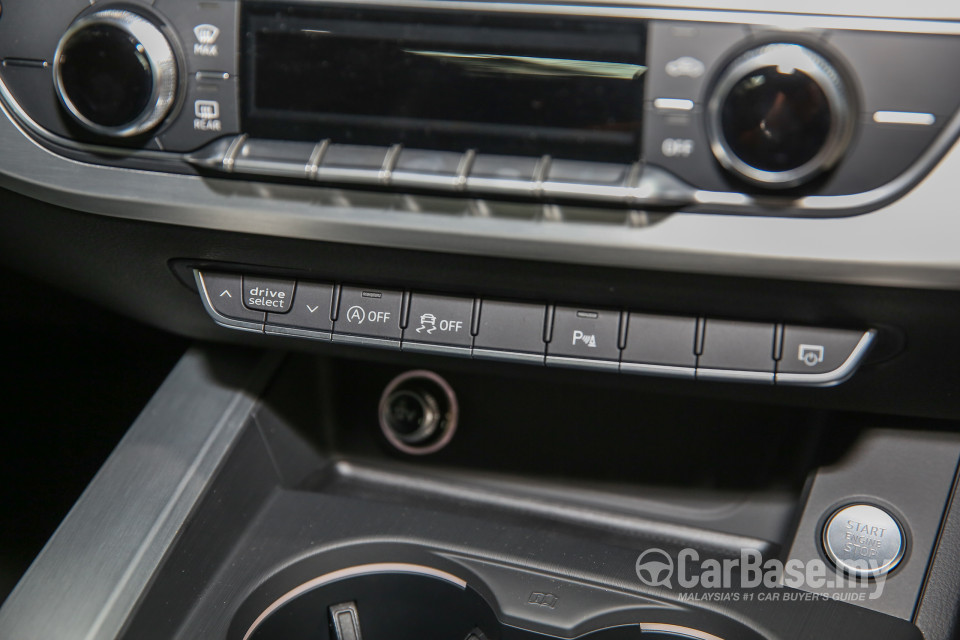 Audi A4 B9 (2016) Interior