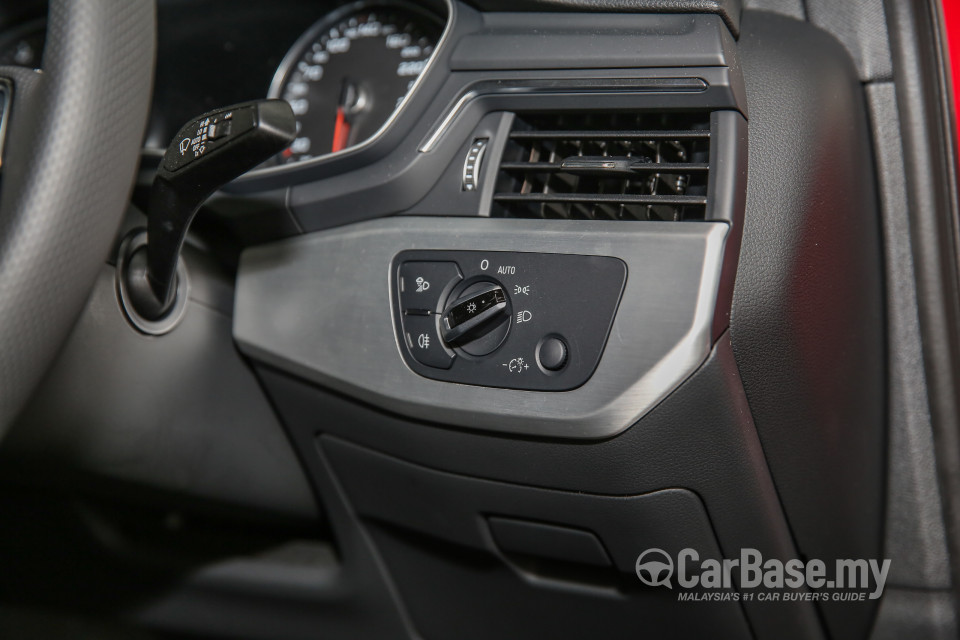 Audi A4 B9 (2016) Interior