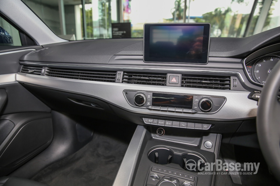 Audi A4 B9 (2016) Interior