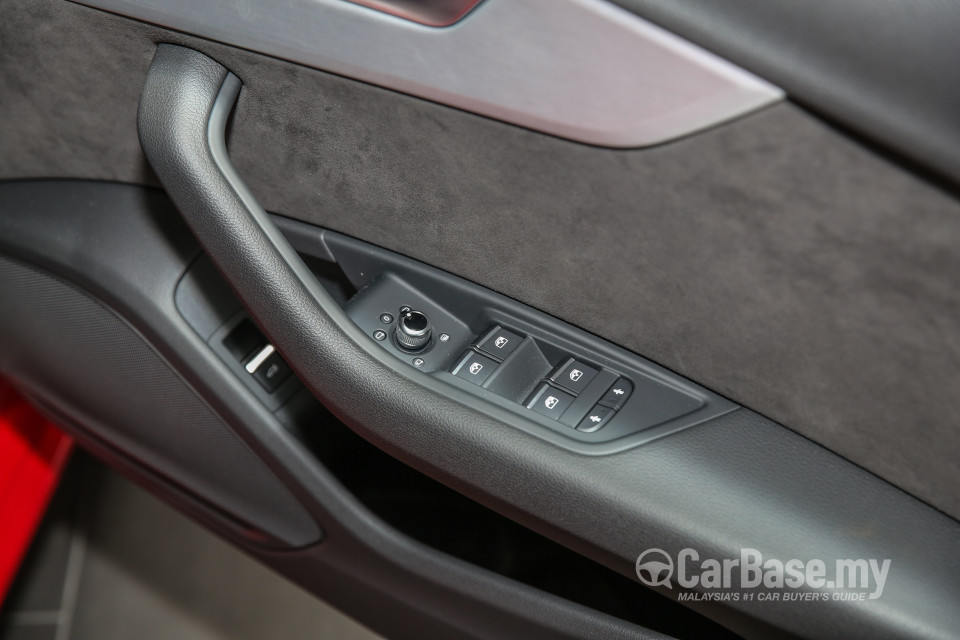 Audi A4 B9 (2016) Interior