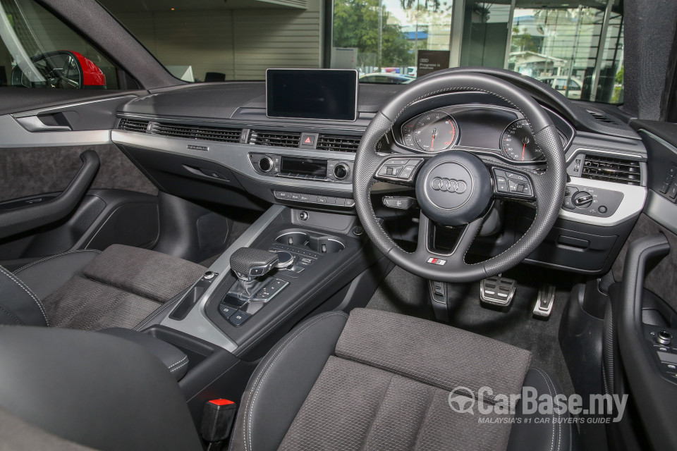 Audi A4 B9 (2016) Interior