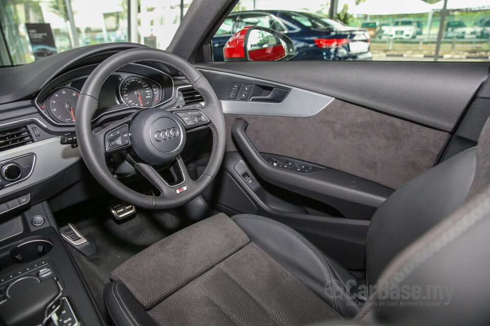 BMW i4 G26 (2022) Interior