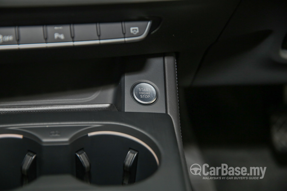 Audi A4 B9 (2016) Interior