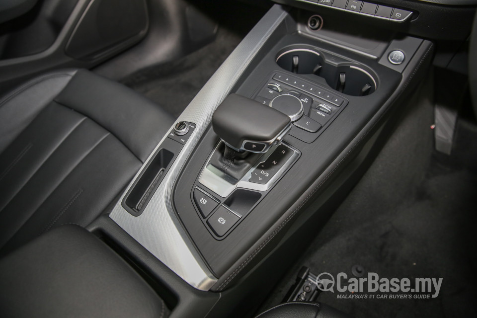 Audi A4 B9 (2016) Interior