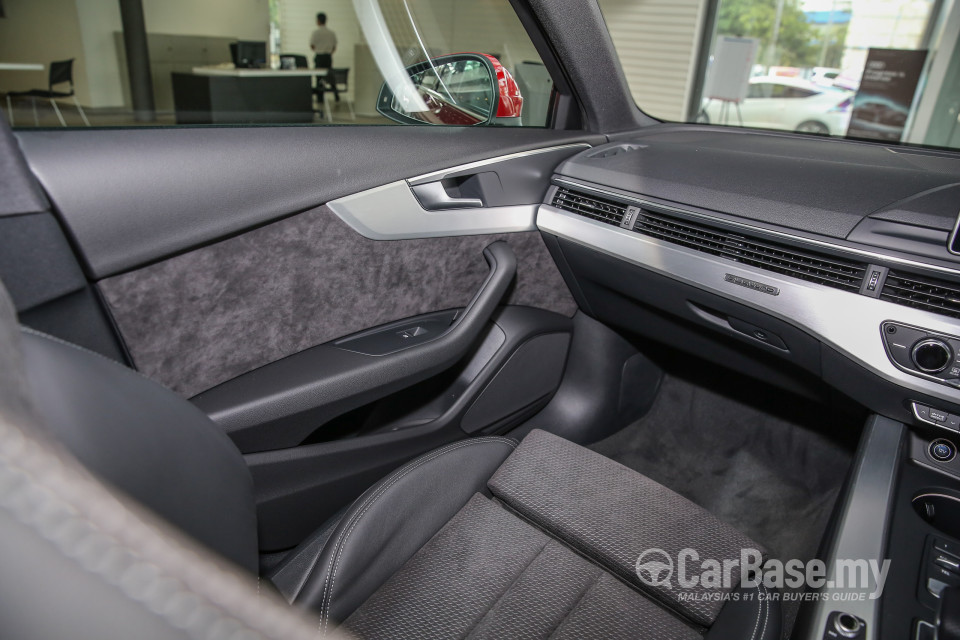 Audi A4 B9 (2016) Interior