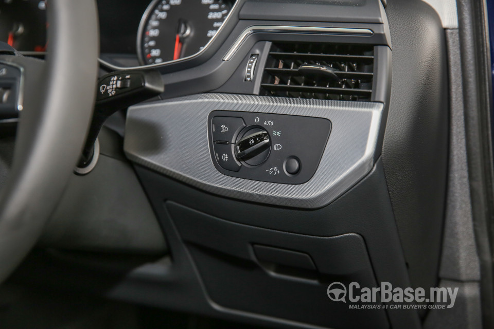 Audi A4 B9 (2016) Interior