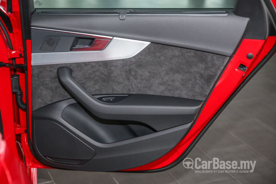 Audi A4 B9 (2016) Interior
