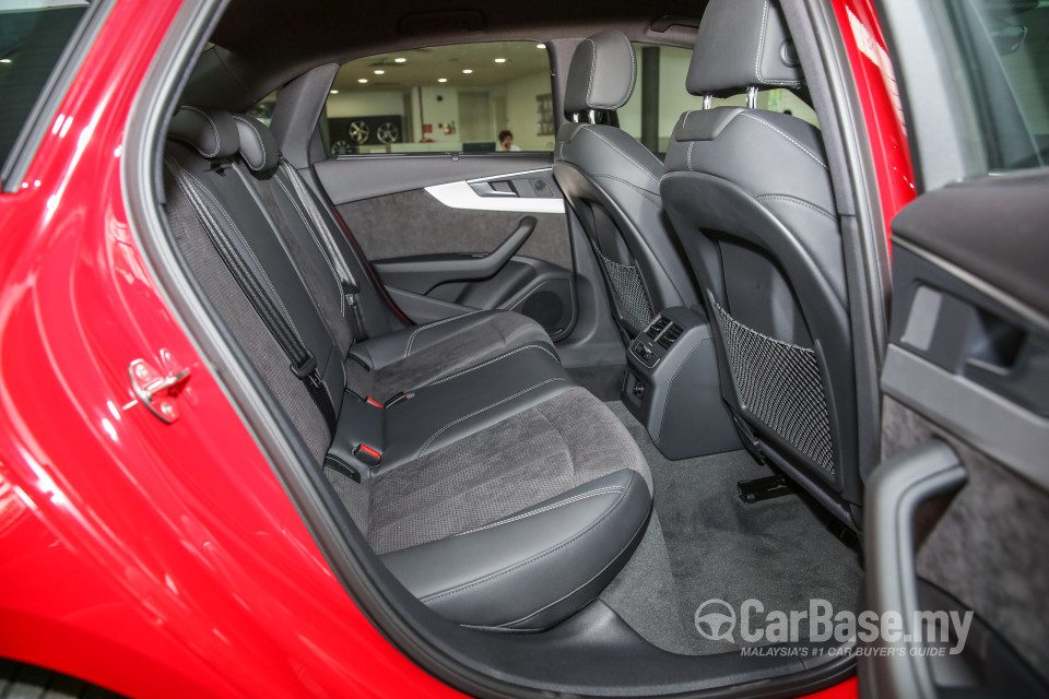 Audi A4 B9 (2016) Interior
