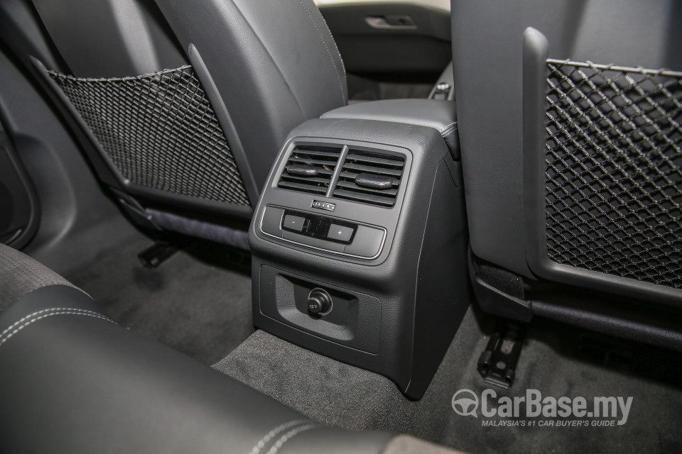 Audi A4 B9 (2016) Interior