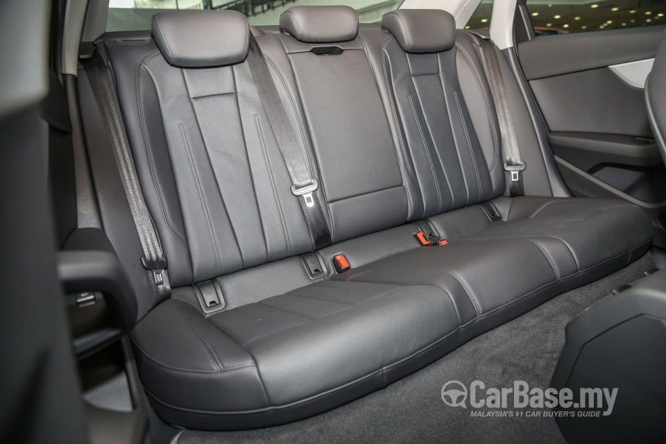 Audi A4 B9 (2016) Interior