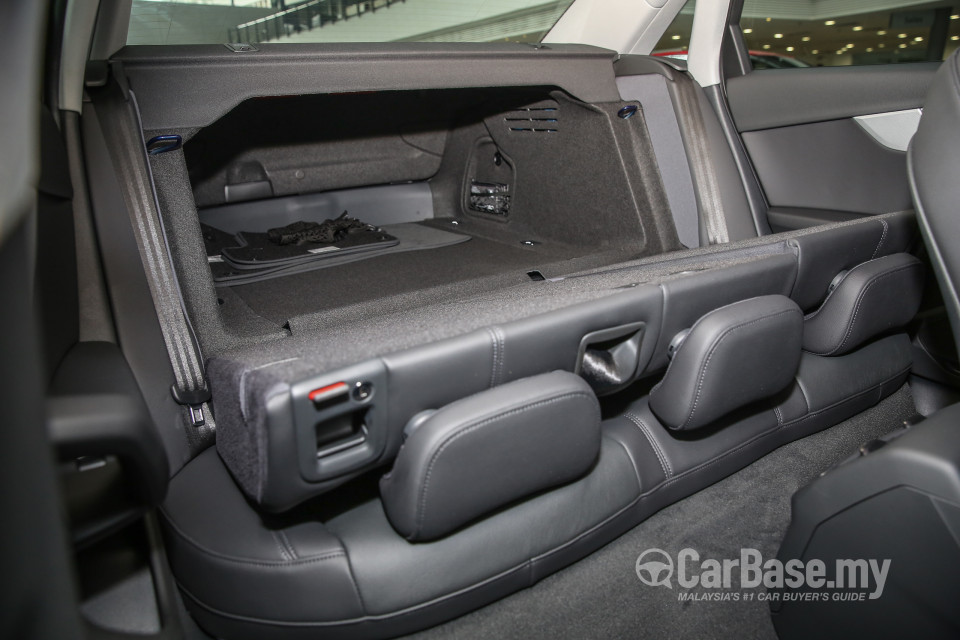 Audi A4 B9 (2016) Interior
