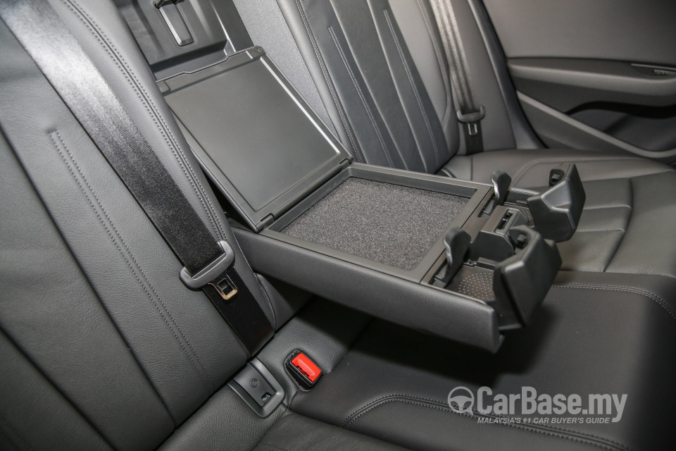 Audi A4 B9 (2016) Interior
