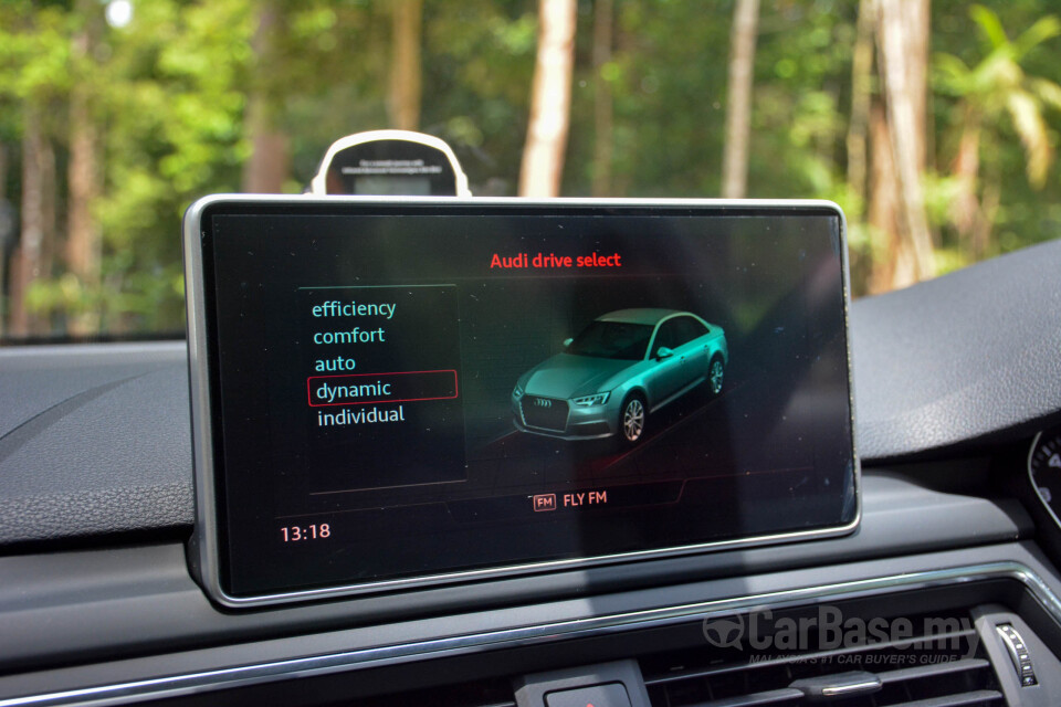 Proton Exora Mk1 RC (2019) Interior