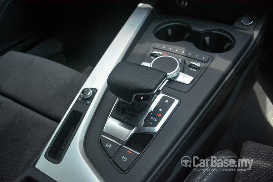 Audi A4 B9 (2016) Interior