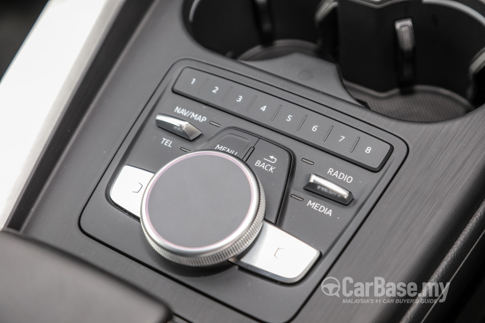 Audi A4 B9 (2016) Interior