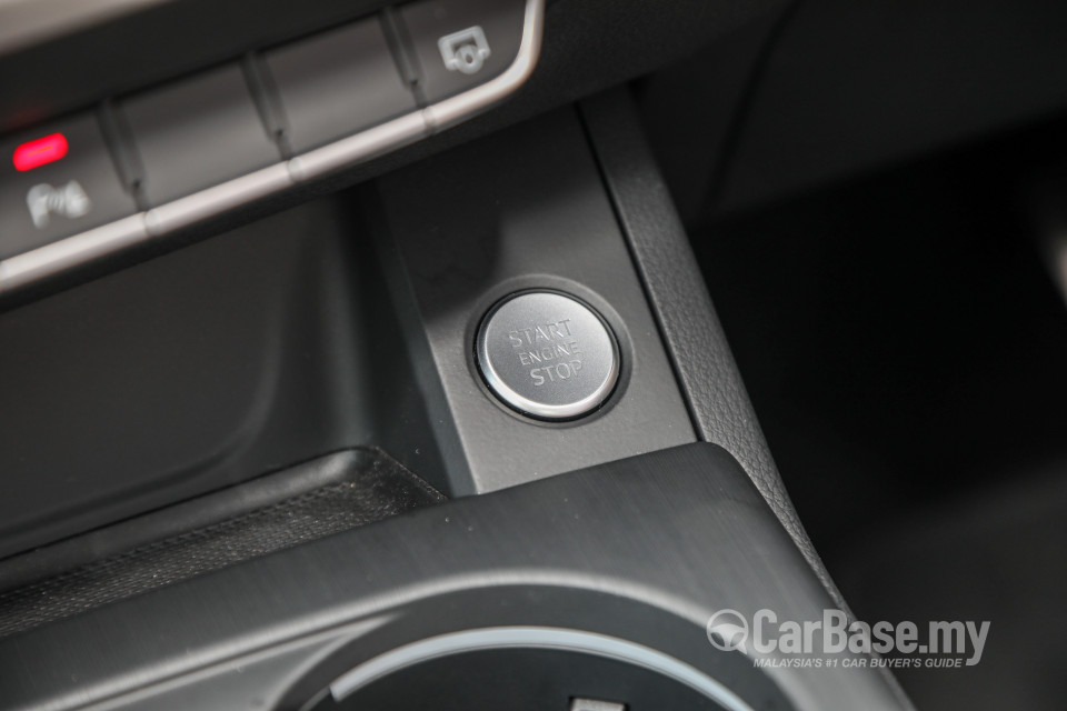 Audi A4 B9 (2016) Interior