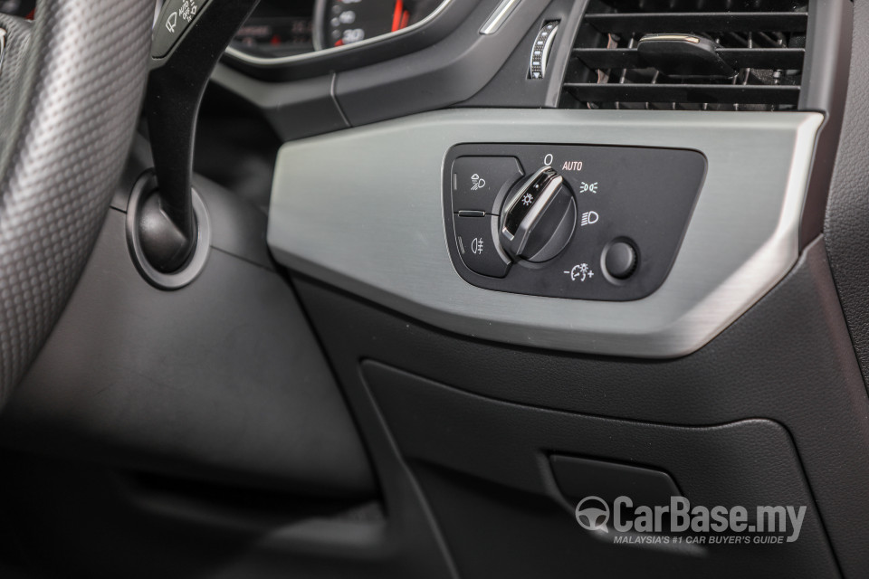 Audi A4 B9 (2016) Interior