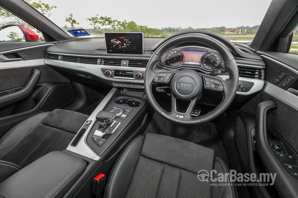 Audi A4 B9 (2016) Interior