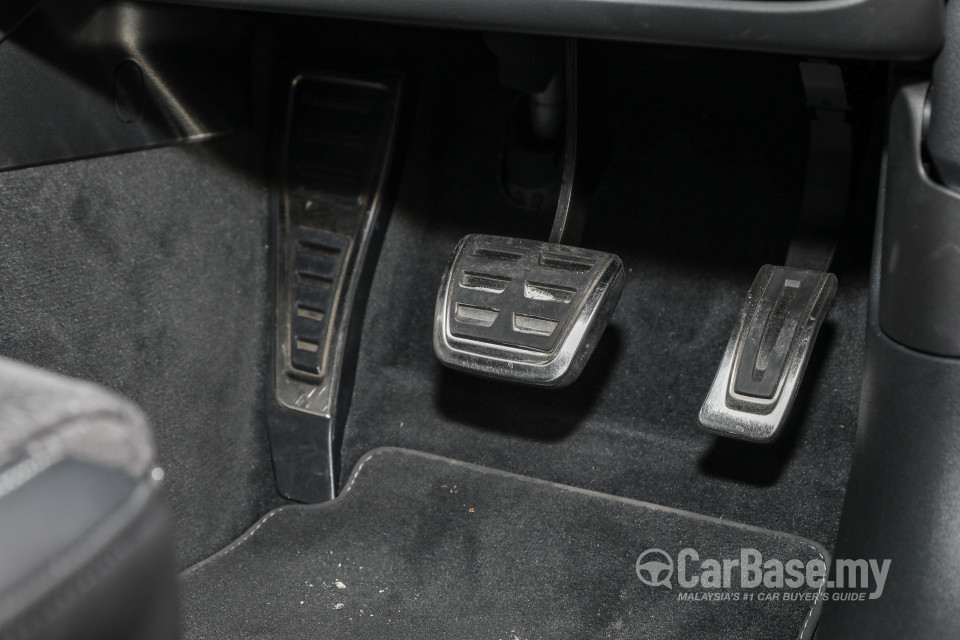 Audi A4 B9 (2016) Interior