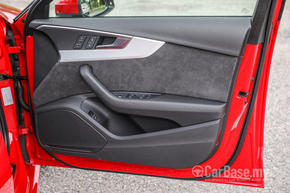 Audi A4 B9 (2016) Interior