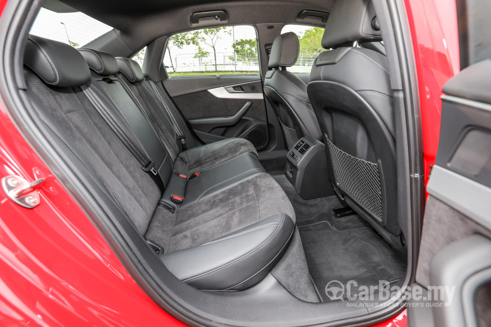 Audi A4 B9 (2016) Interior