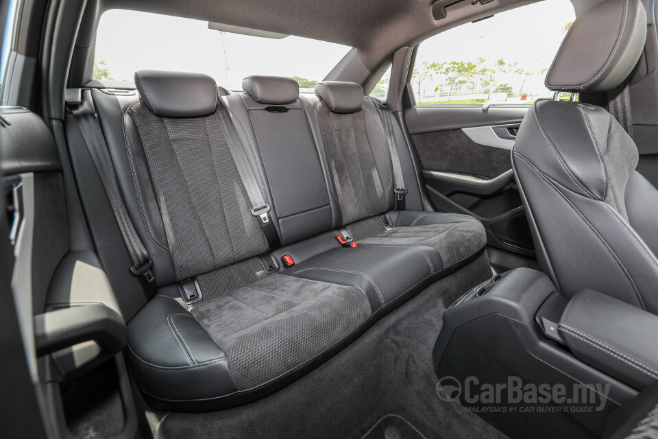 Perodua Aruz D38L (2019) Interior