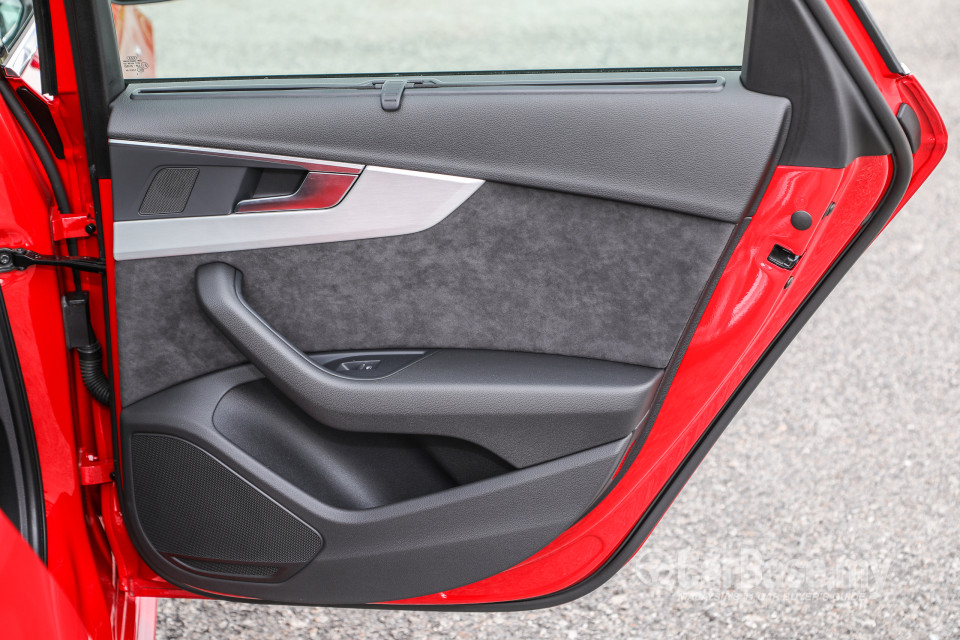 Audi A4 B9 (2016) Interior