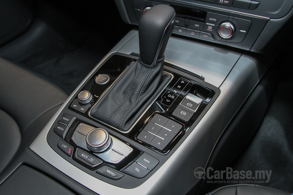 Chevrolet Cruze J300 (2012) Interior