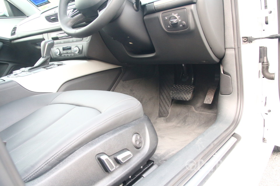 Audi A6 4G Facelift (2015) Interior