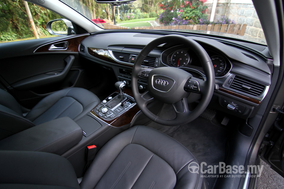 Audi A6 4G (2013) Interior
