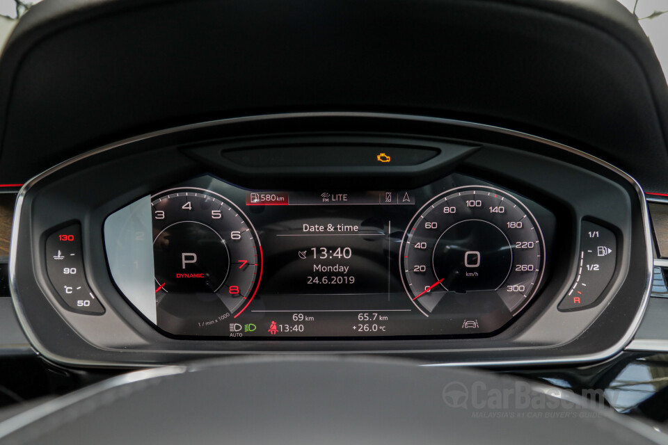 Toyota Fortuner AN160 (2016) Interior