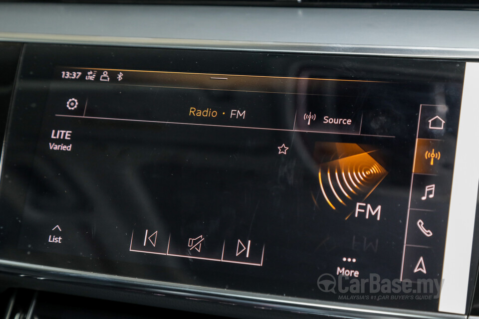 Toyota Fortuner AN160 (2016) Interior