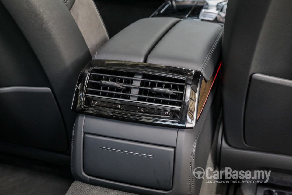 Audi A8 D5 (2019) Interior