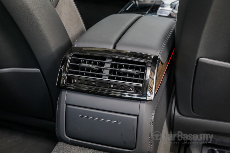 Audi A8 D5 (2019) Interior