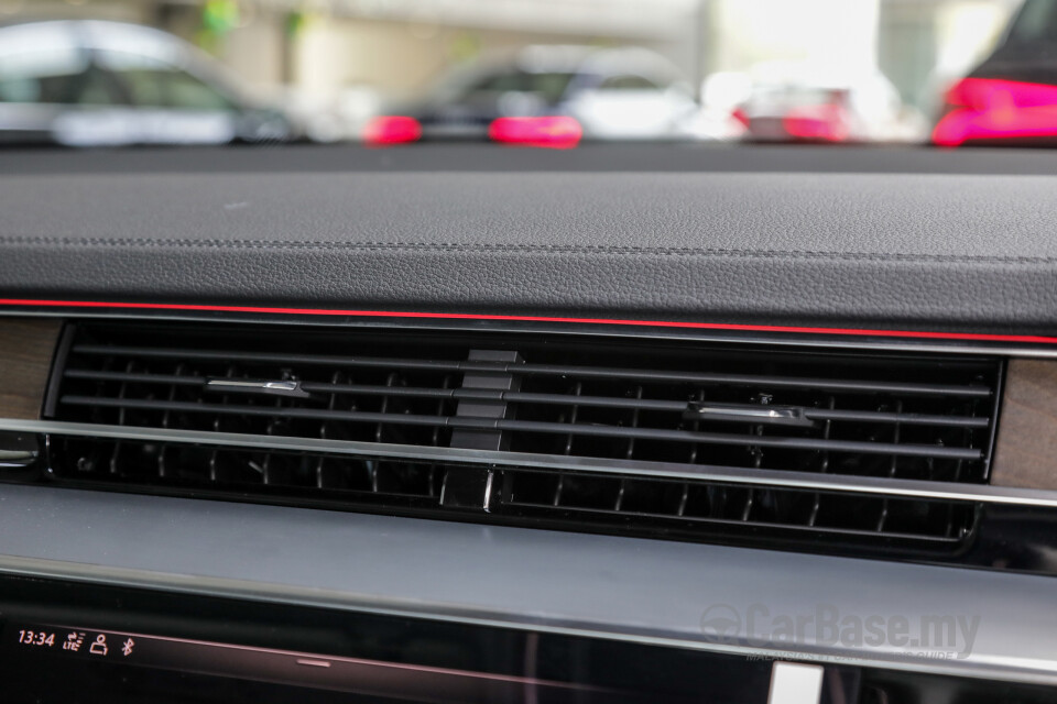 Audi A8 D5 (2019) Interior
