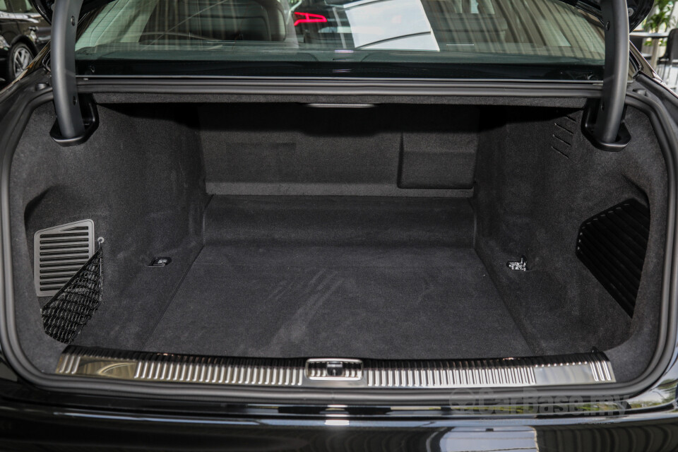 Audi A8 D5 (2019) Interior