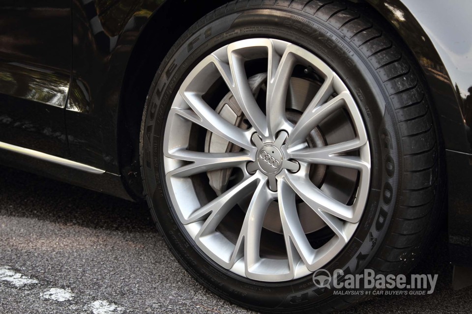 Audi A8 D4 (2011) Exterior