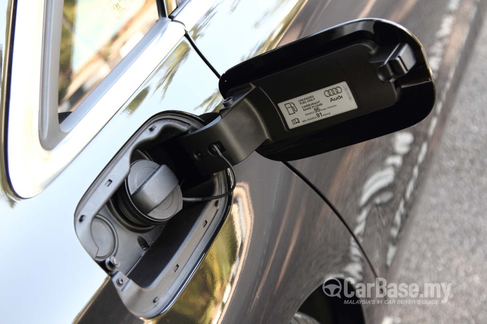 Audi A8 D4 (2011) Exterior