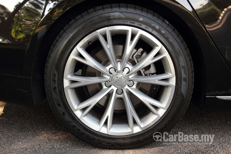 Audi A8 D4 (2011) Exterior