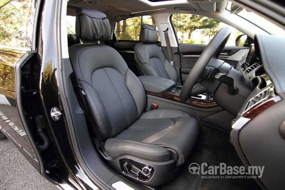 Audi A8 D4 (2011) Interior