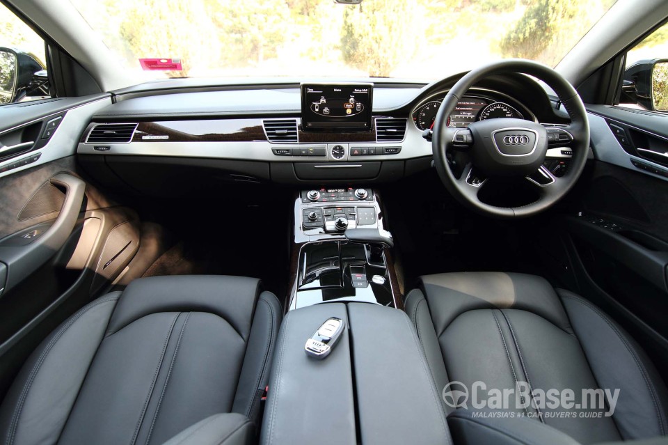 Audi A8 D4 (2011) Interior