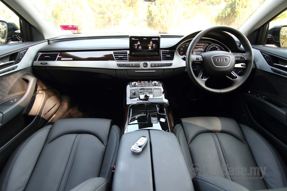 BMW i4 G26 (2022) Interior