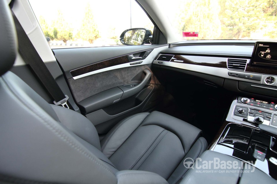 Audi A8 D4 (2011) Interior